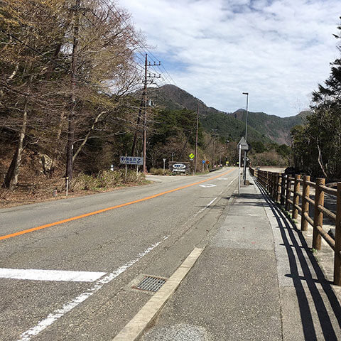 精進湖民宿村からことぶきまでの行き方 アクセスは?
