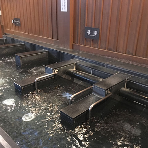 極めて珍しい泉質